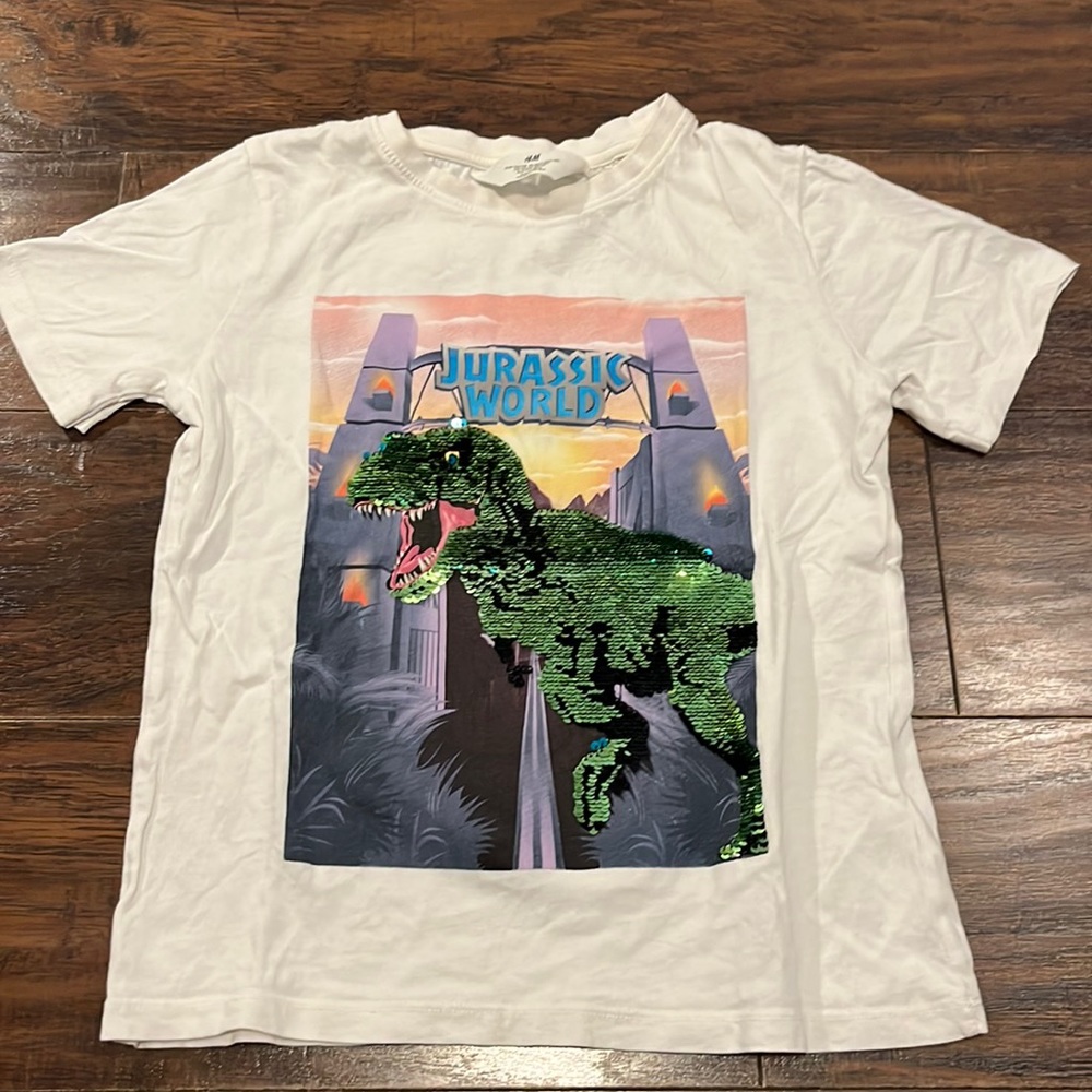 Jurassic World t-shirt